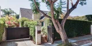 9018 Elevado Ave 9018 Elevado Ave Photo Gallery 1