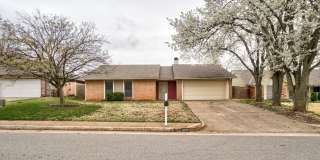 2120 Shorewood Ln. 2120 Shorewood Ln. Photo Gallery 1