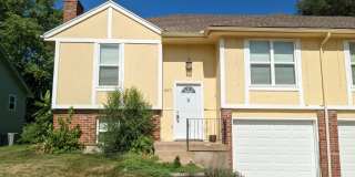 837 S Lindenwood Drive 837 S Lindenwood Drive Photo Gallery 1