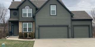 900 NE Sunshine Ct 900 NE Sunshine Ct Photo Gallery 1
