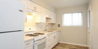 943 Waukegan Road 943 Waukegan Road Photo Gallery 1