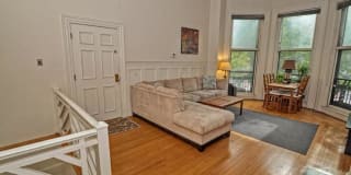 327 Commonwealth Ave. 327 Commonwealth Ave. Photo Gallery 1