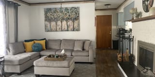 Furnished/Flex-Lease Rochester Hills House Furnished/Flex-Lease Rochester Hills House Photo Gallery 1