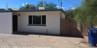 3047 N Euclid Ave 3047 N Euclid Ave Photo Gallery 1
