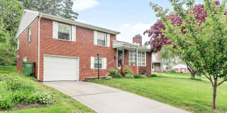 204 DEANHURST AVE 204 DEANHURST AVE Photo Gallery 1