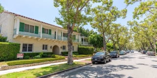 132 S Bedford Dr 132 S Bedford Dr Photo Gallery 1