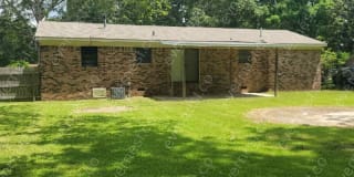 3245 Eastland Dr 3245 Eastland Dr Photo Gallery 1