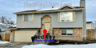 598 Blueridge Dr 598 Blueridge Dr Photo Gallery 1