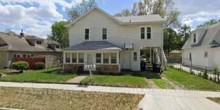 2305 E Walnut St 2305 E Walnut St Photo Gallery 1