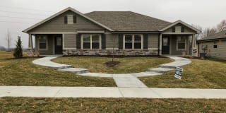 520 Maple Dr 520 Maple Dr Photo Gallery 1