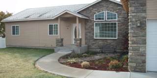 2150 Inglewood Dr 2150 Inglewood Dr Photo Gallery 1