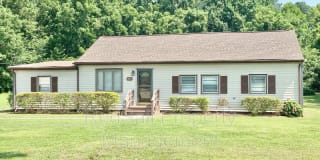 470 Queens Creek Rd 470 Queens Creek Rd Photo Gallery 1