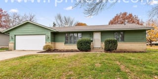 1102 SE Innsbruck Drive 1102 SE Innsbruck Drive Photo Gallery 1