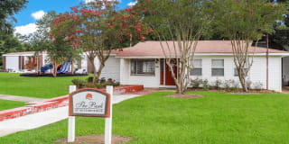 The Residences at Glen Oaks The Residences at Glen Oaks Photo Gallery 1