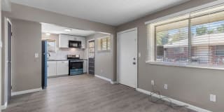 491 South Holmes Avenue - D 491 South Holmes Avenue - D Photo Gallery 1