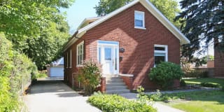 36 W Touhy Avenue 36 W Touhy Avenue Photo Gallery 1