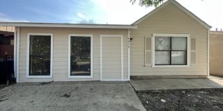 4014 COLONIAL SUN DR 4014 COLONIAL SUN DR Photo Gallery 1
