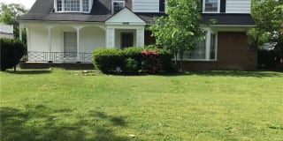 18708 Van Aken Boulevard 18708 Van Aken Boulevard Photo Gallery 1