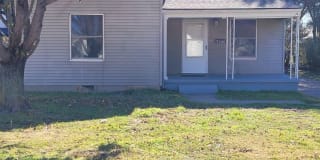2209 W Randolph Avenue 2209 W Randolph Avenue Photo Gallery 1