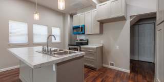 652 South Campbell Avenue 652 South Campbell Avenue Photo Gallery 1