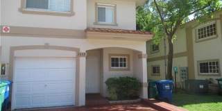 3059 Riverside Dr 3059 Riverside Dr Photo Gallery 1