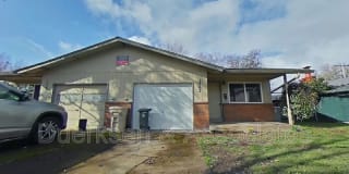 1762 NW Division St 1762 NW Division St Photo Gallery 1