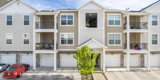 63 W Seasons Dr 63 W Seasons Dr Photo Gallery 1