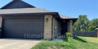 923 Leisure Dr 923 Leisure Dr Photo Gallery 1