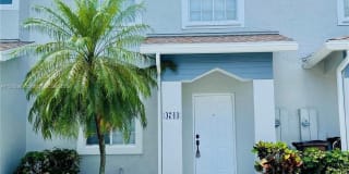 4744 SW 14th Ct 4744 SW 14th Ct Photo Gallery 1