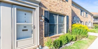 1772 Sussex Walk 1772 Sussex Walk Photo Gallery 1