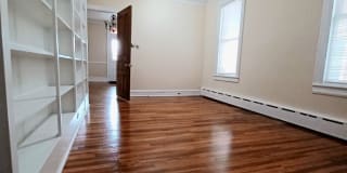 272 Kings Highway East 272 Kings Highway East Photo Gallery 1