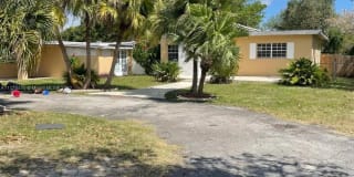 5925 SW 87th Ave 5925 SW 87th Ave Photo Gallery 1