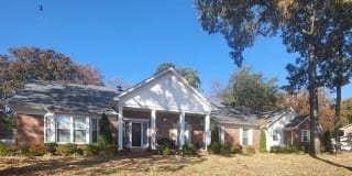 2318 N RODNEY PARHAM Road 2318 N RODNEY PARHAM Road Photo Gallery 1