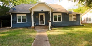 609 E 11th Street 609 E 11th Street Photo Gallery 1