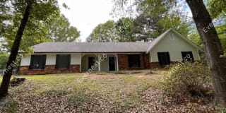 703 Parker Dr 703 Parker Dr Photo Gallery 1