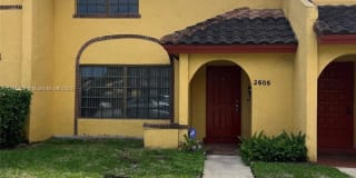 2605 NW 47th Ter 2605 NW 47th Ter Photo Gallery 1