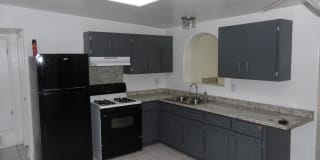 725 W Santa Rosa Street 725 W Santa Rosa Street Photo Gallery 1