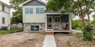 2102 Russell Ave N 2102 Russell Ave N Photo Gallery 1