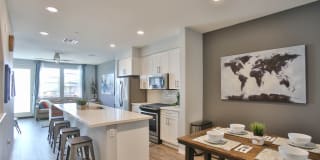 1551 W. Walnut Street 1551 W. Walnut Street Photo Gallery 1