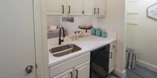 Cambridge Court Apartments Cambridge Court Apartments Photo Gallery 1