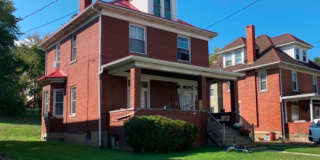 820 7th Avenue 820 7th Avenue Photo Gallery 1