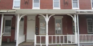 916 W Lafayette St 916 W Lafayette St Photo Gallery 1