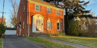 2239 S Taylor Rd 2239 S Taylor Rd Photo Gallery 1