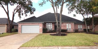 6110 Barrington Ave 6110 Barrington Ave Photo Gallery 1
