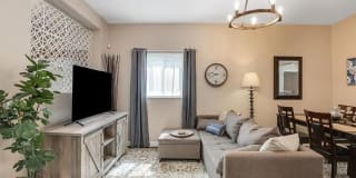 375 W PEARL Avenue 375 W PEARL Avenue Photo Gallery 1