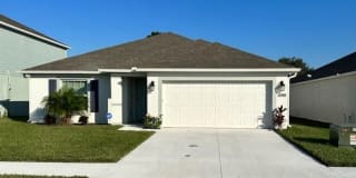 1099 NE Dania Circle 1099 NE Dania Circle Photo Gallery 1