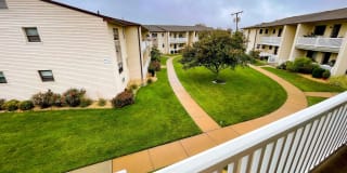 10 Wharfside Drive 10 Wharfside Drive Photo Gallery 1