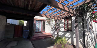1702 Arch Street 1702 Arch Street Photo Gallery 1