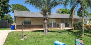 4423 SE Beaver Ln 4423 SE Beaver Ln Photo Gallery 1