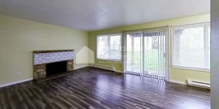 21614 29th Avenue South Unit 1 21614 29th Avenue South Unit 1 Photo Gallery 1